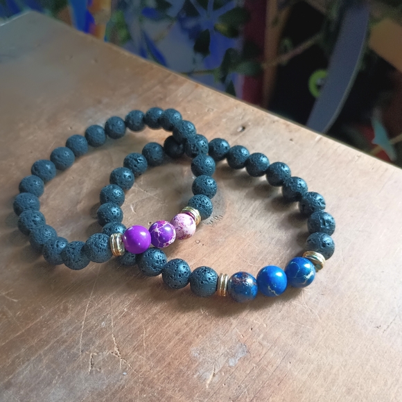 Natural Deep Amathyst & Lava Stones Unisex Bracelet - Picture 4 of 5